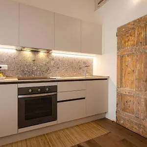 Casa Aldrovandi: Elegante E In Centro Storico Appartamento